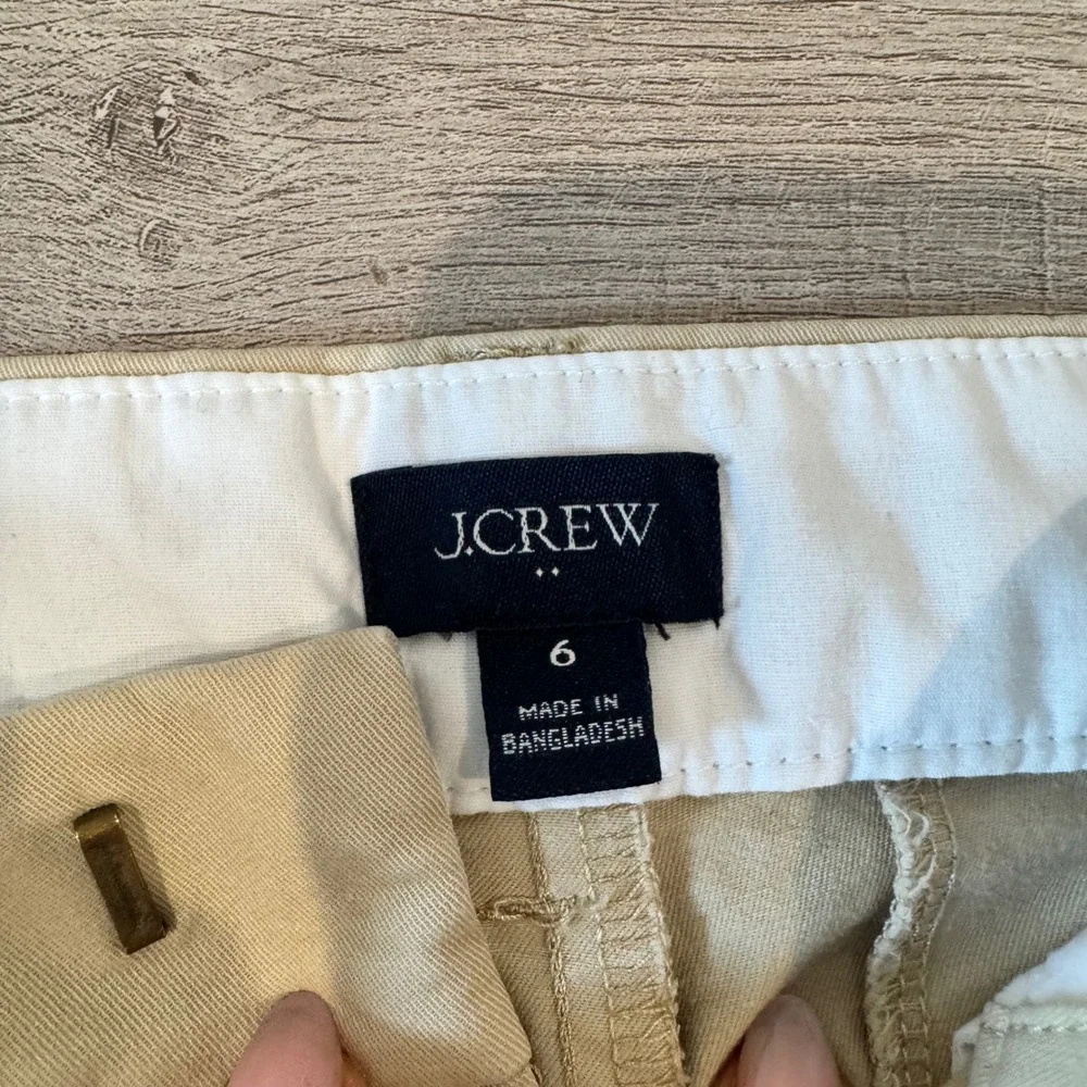 J.Crew Khaki Chino Bermuda Shorts Classic Summer Essential | Size 6